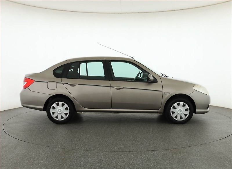Renault Thalia (2010) 1.2 16V, levný provoz - fotka 6 z 12