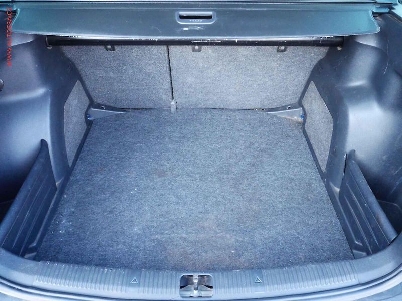 Škoda Fabia (2009) 1.6i 16V, ČR, TZ, AC - fotka 7 z 18