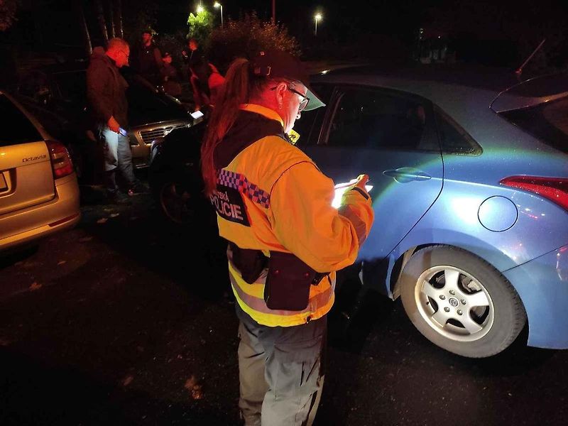 Akce Tři metry k životu odhlila, že ani třetí kontrola průjezdu pro hasičskou techniku nestačila k polepšení řidičů na Severní Terase.