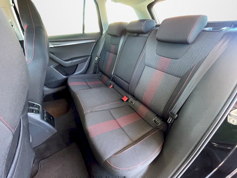 Škoda Octavia (2018) 1.5 TSI 110kW DSG Style Plus c - fotka 23 z 31
