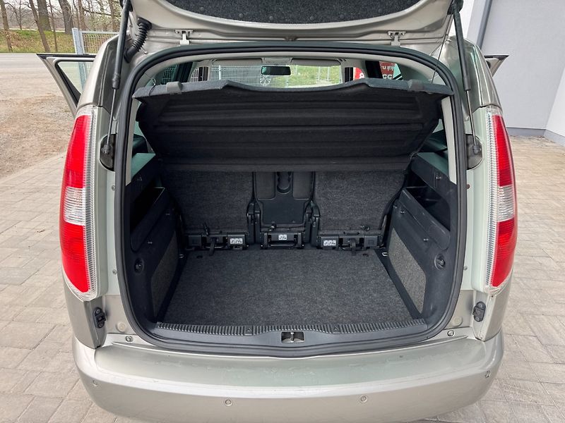 Škoda Roomster (2008) 1.4TDi - fotka 29 z 33