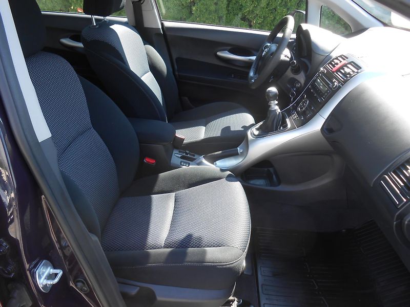 Toyota Auris 1.6VVTi,97KW,Tažné, Výhřev,CZ! - fotka 14 z 33