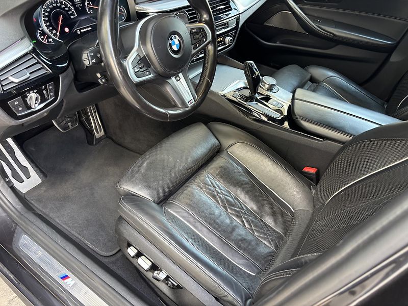 BMW Řada 5 (2017) 540iX Drive, 250kW, ČR, DPH - fotka 9 z 18