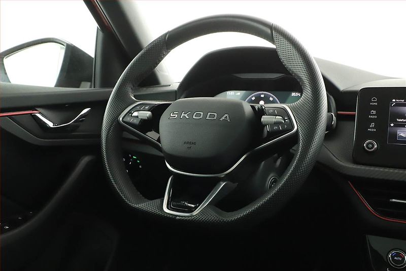 Škoda Scala (2025) 1.0 TSI, MONTE CARLO, AUTOMAT - fotka 8 z 20