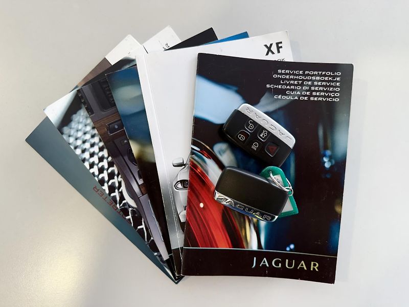 Jaguar XF 3,0 V6 S/C AWD REZERVACE - fotka 42 z 47