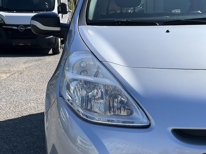 Renault Clio 1.2i 16v KLIMA KOUPENO V ČR - fotka 29 z 34