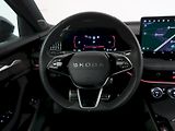 Škoda Superb (2025) iV SPORTLINE 1.5TSI 150KW NAVI - náhled 18