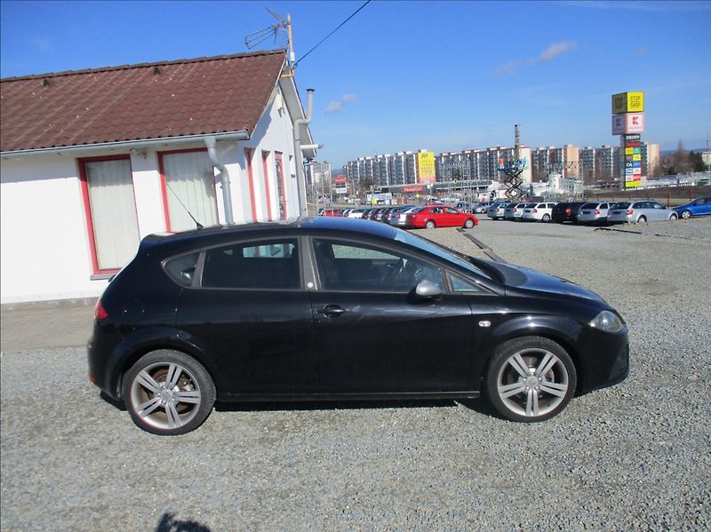 Seat Leon 1,9 TDI FR, aut. klima, 125kw, - fotka 5 z 31