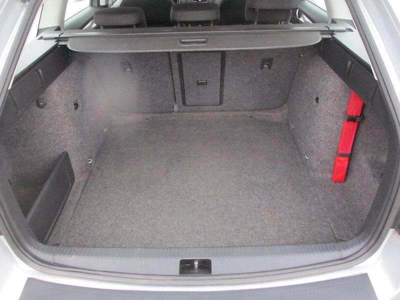 Škoda Octavia 1.2 TSi AMB*SERVIS*L+Z PNEU - fotka 29 z 40