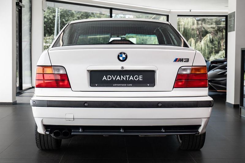 BMW M3 E36 Manuál - fotka 4 z 19