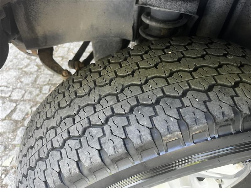 Toyota Land Cruiser GRJ76 4,0 V6 5MT - fotka 27 z 33
