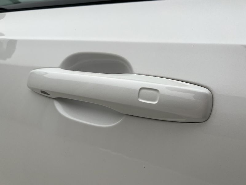 Volvo V90 T6 AWD DARK PLUS RECHARGE AUT - fotka 16 z 46