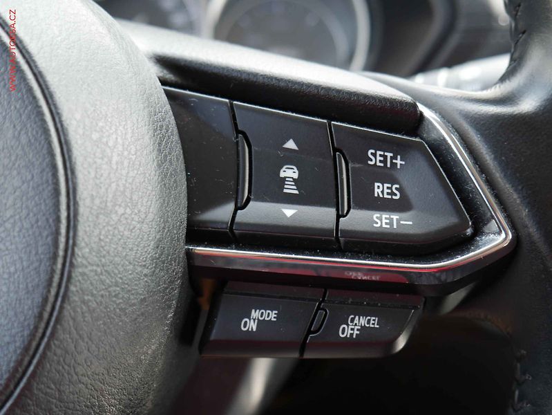 Mazda CX-5 (2018) 2.2 Skyactiv-D 4x4, AT, LED - fotka 15 z 20