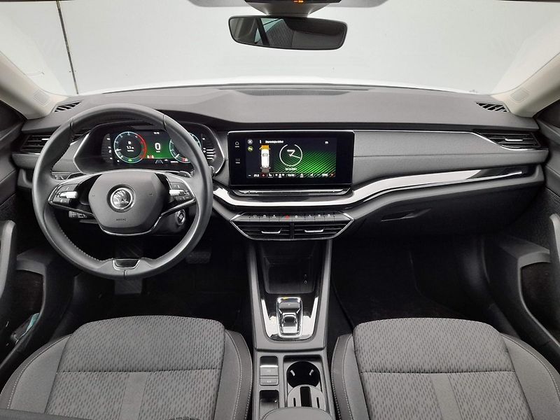 Škoda Octavia COMBI STYLE PLUS 2.0TDI 85KW 7 - fotka 5 z 20