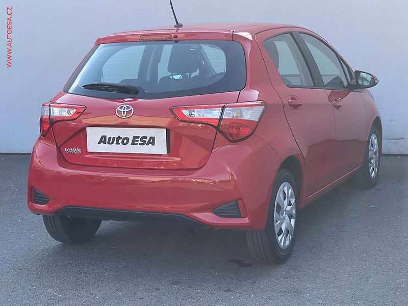 Toyota Yaris (2019) 1.5 VVT-i, Dynamic, AC - fotka 4 z 14