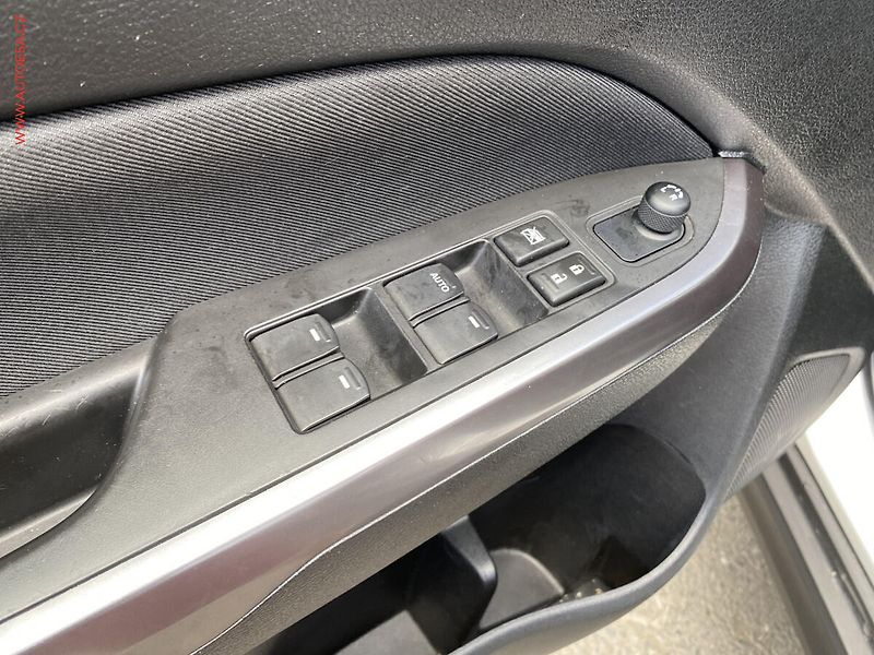 Suzuki Vitara (2020) 1.4 BJet AllGrip, Premium - fotka 13 z 18