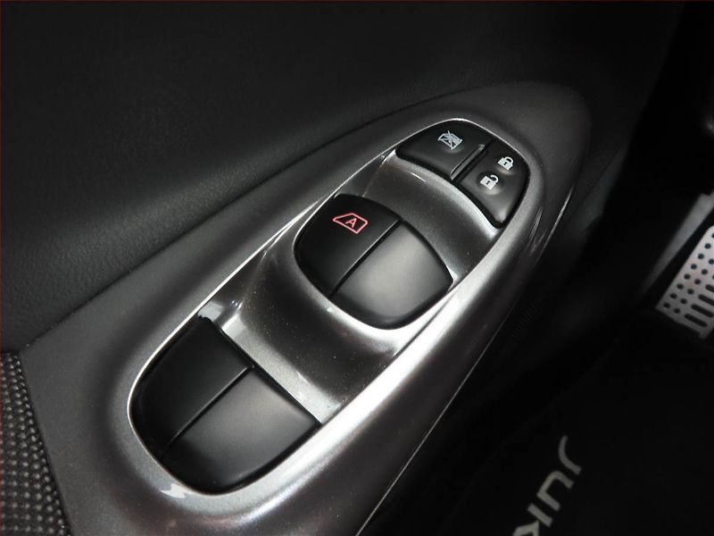 Nissan Juke (2013) 1.6 DIG-T - fotka 15 z 15