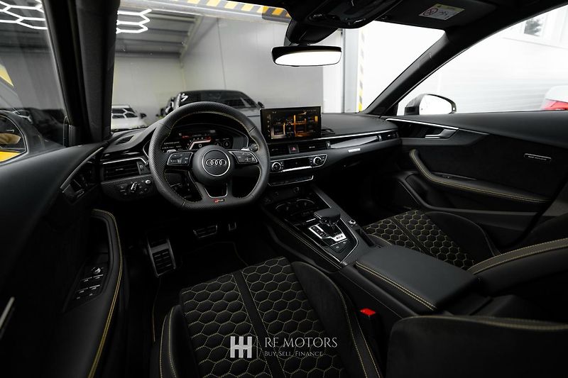 Audi RS 4 (2025) Edition 25 years, odpočet DPH - fotka 26 z 30