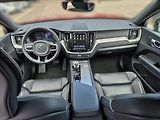 Volvo XC60 2,0 B4 AWD PLUS DARK - náhled 9