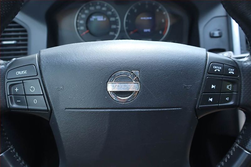 Volvo XC60 (2009) D3, 4X4, Navi, Tempomat - fotka 19 z 19