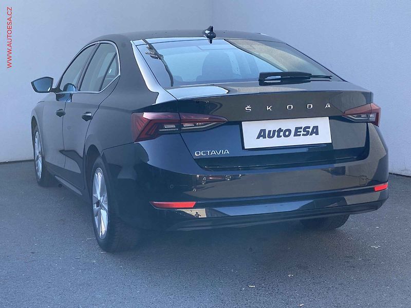 Škoda Octavia (2022) 2.0 TDi, 2.maj,ČR, Style - fotka 6 z 20