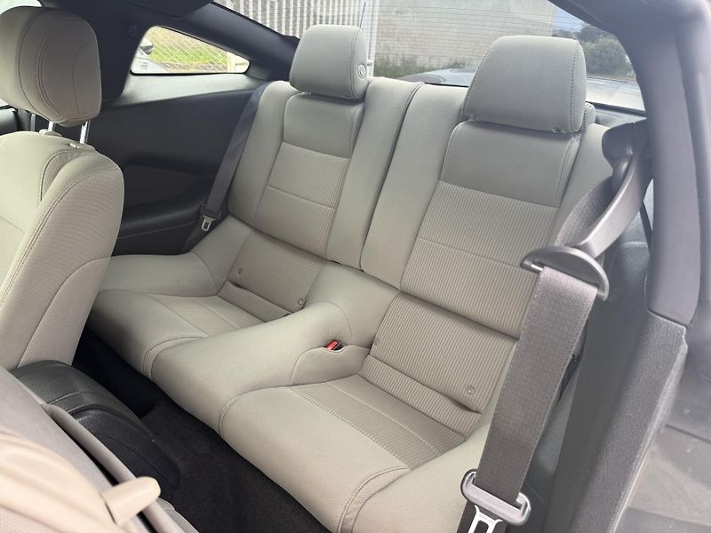 Ford Mustang (2013) 3.7 V6 - fotka 10 z 14
