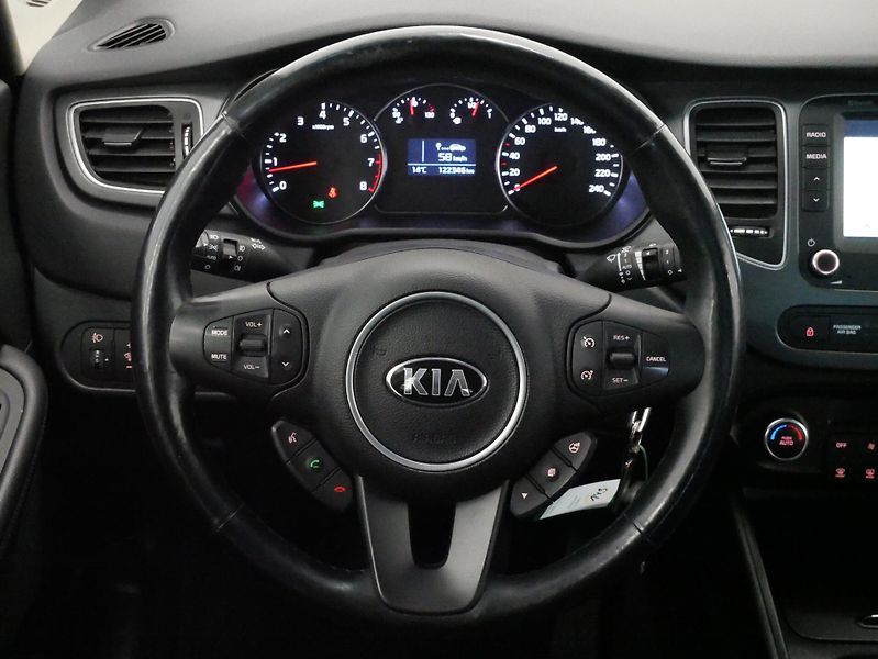 Kia Carens - fotka 18 z 26