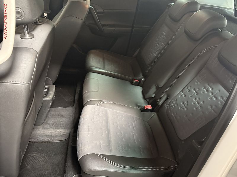 Opel Meriva (2013) 1.4i, ČR, AC, panor - fotka 10 z 19