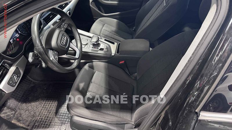 Audi A4 (2018) 2.0 TDi, ČR, AT, autoAC - fotka 3 z 3