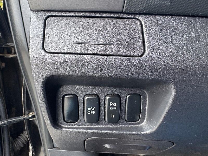 Mitsubishi Outlander (2008) 2.2 - fotka 23 z 30