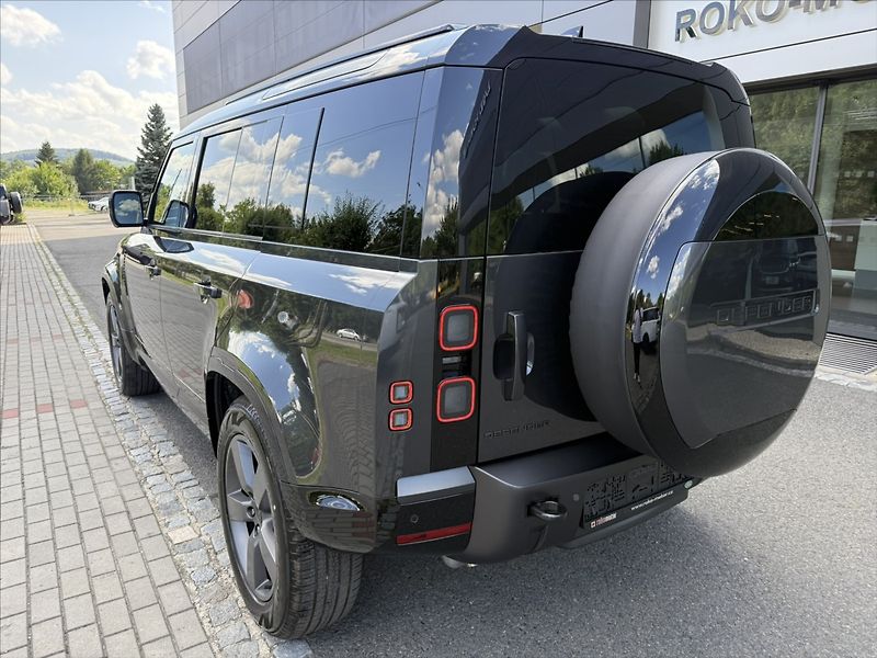 Land Rover Defender (2026) 3,0 X-DYNAMIC SE D250 - fotka 8 z 24