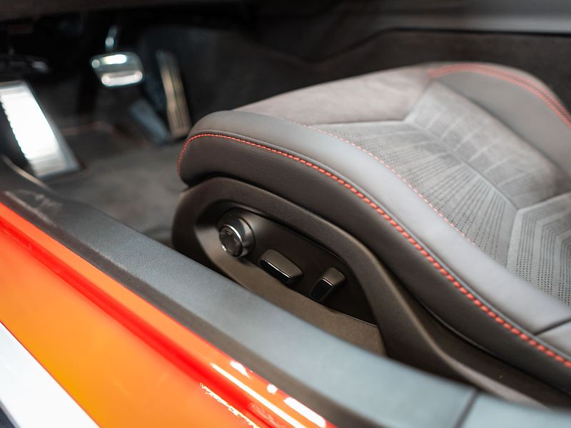Chevrolet Corvette (2026) 6.2 Cabrio 3LT Z51 Facelift - fotka 16 z 41