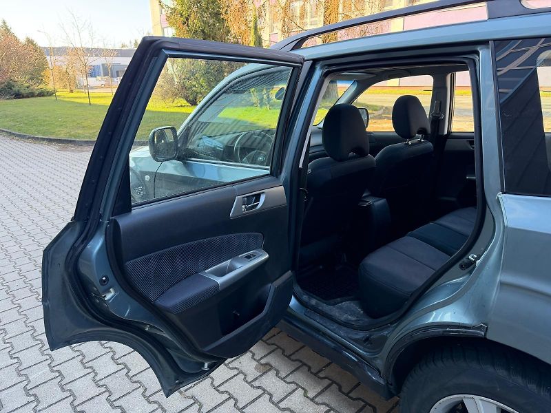 Subaru Forester 2,0 X 4WD / LPG/  - fotka 12 z 31