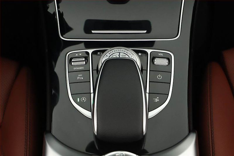 Mercedes-Benz Třídy C (2018) C 220 d 4MATIC - fotka 30 z 31