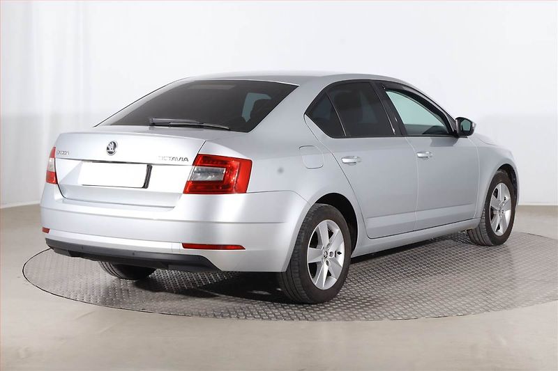 Škoda Octavia (2018) 1.5 TSI, Serv.kniha, Tempomat - fotka 5 z 22