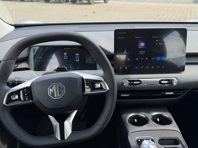 MG MGS5 EV (2026) S5 EV Emotion 49kWh - fotka 11 z 21