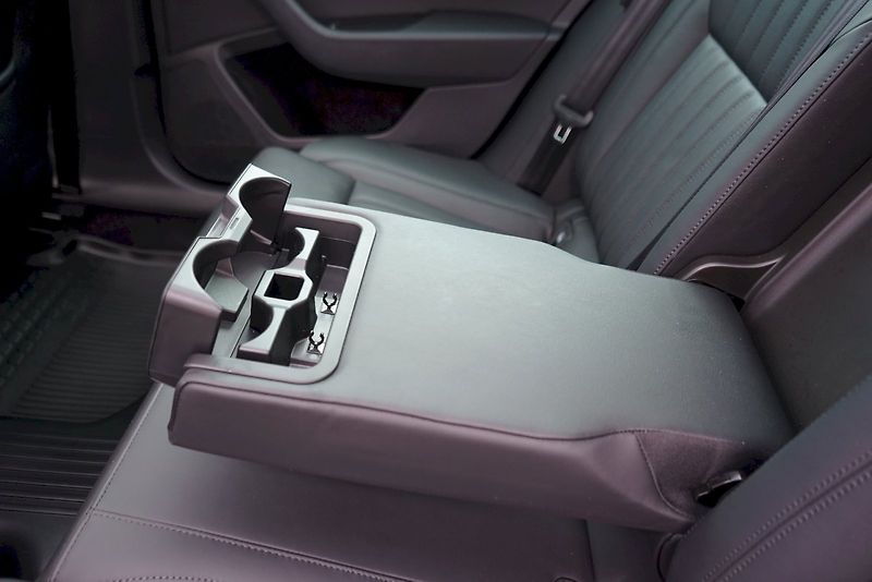 Škoda Superb (2019) TDI 140 kW DSG 4x4 L&K - tažné - fotka 31 z 39