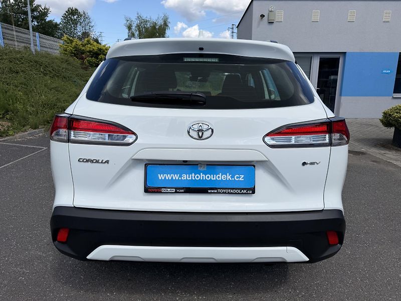 Toyota Corolla Cross 1,8i hybrid automat navigace - fotka 4 z 21