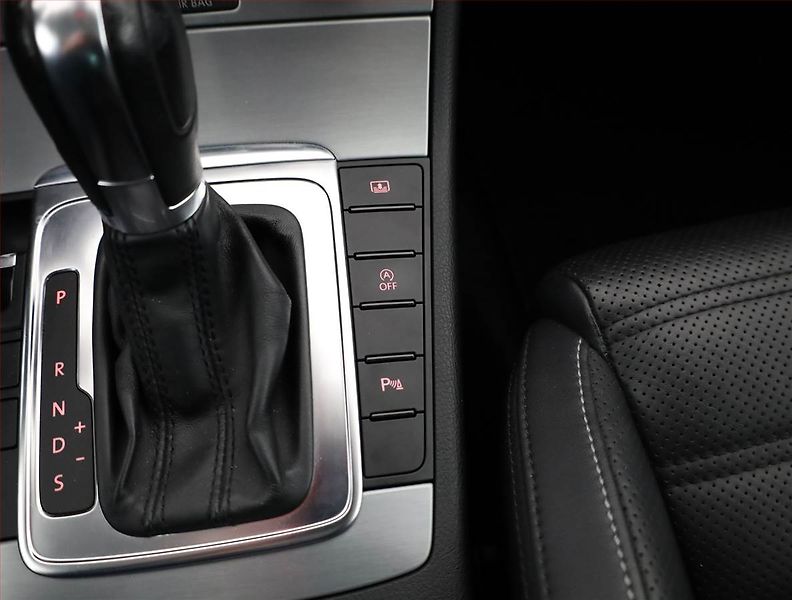 Volkswagen CC (2012) 2.0 TDI, Automat, Serv.kniha - fotka 12 z 20