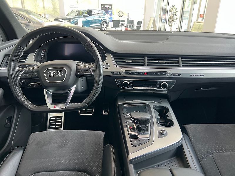 Audi Q7 S-line  50TDI 210kW - fotka 19 z 21