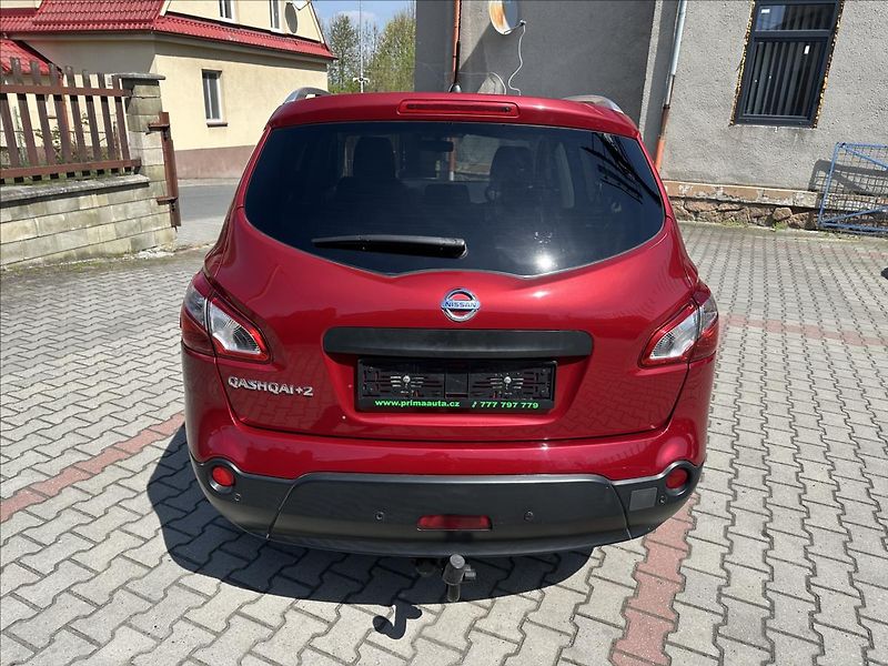Nissan Qashqai 2,0 +2 4x4 7.Míst - fotka 4 z 25