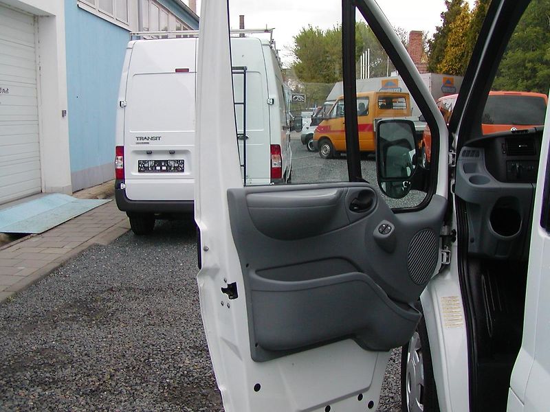 Ford Transit (2011) 2.2TDCi, 6MÍST, 350L,196TIS.KM - fotka 26 z 50