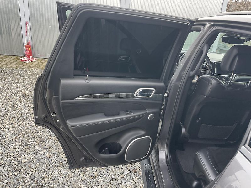 Jeep Grand Cherokee 6.4i 480PS HEMI SRT CZ 78000KM - fotka 106 z 187