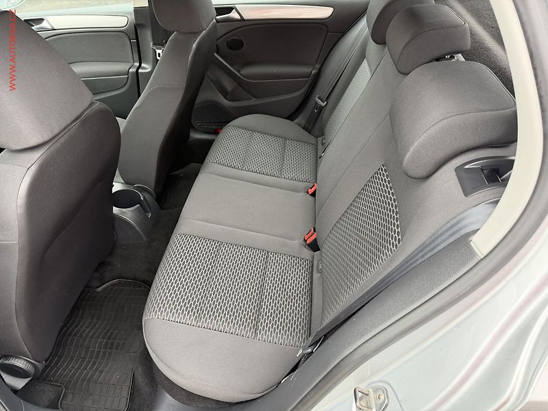 Volkswagen Golf (2009) 1.6TDI, STK11/27 - fotka 10 z 14