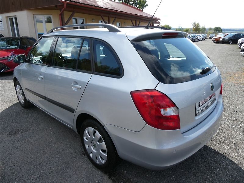 Škoda Fabia 1,6 2x kola,serviska,1.majitel - fotka 7 z 60
