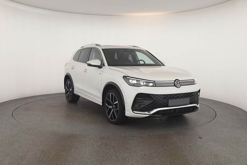 Volkswagen Tiguan TDI 4M R-Line Pano 360 IQ Vent - fotka 3 z 17