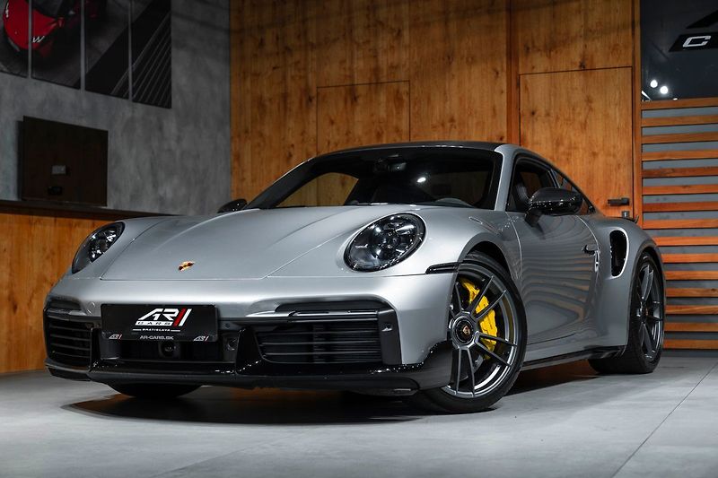 Porsche 911 Turbo S - fotka 4 z 22