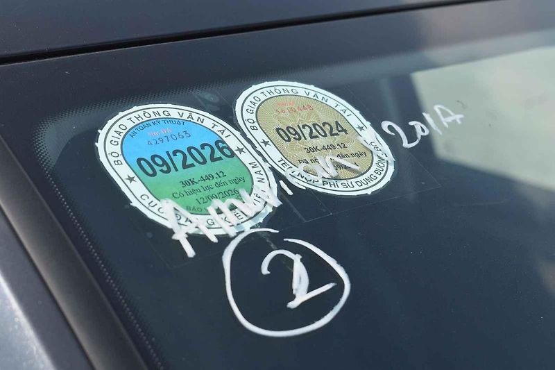 Jeden z prvních vozů Škoda na území Vietnamu. Právě ten jsem zkoušel v ulicích hlavního města