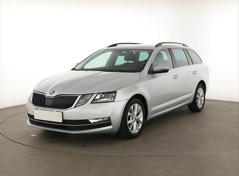 Škoda Octavia (2018) 1.6 TDI, Automat, Tempomat - fotka 2 z 20