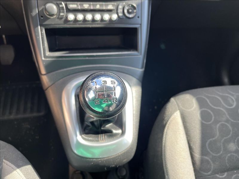 Citroën C3 Picasso 1,4 i KLIMA 4x DISK STK 9/2028 - fotka 22 z 38